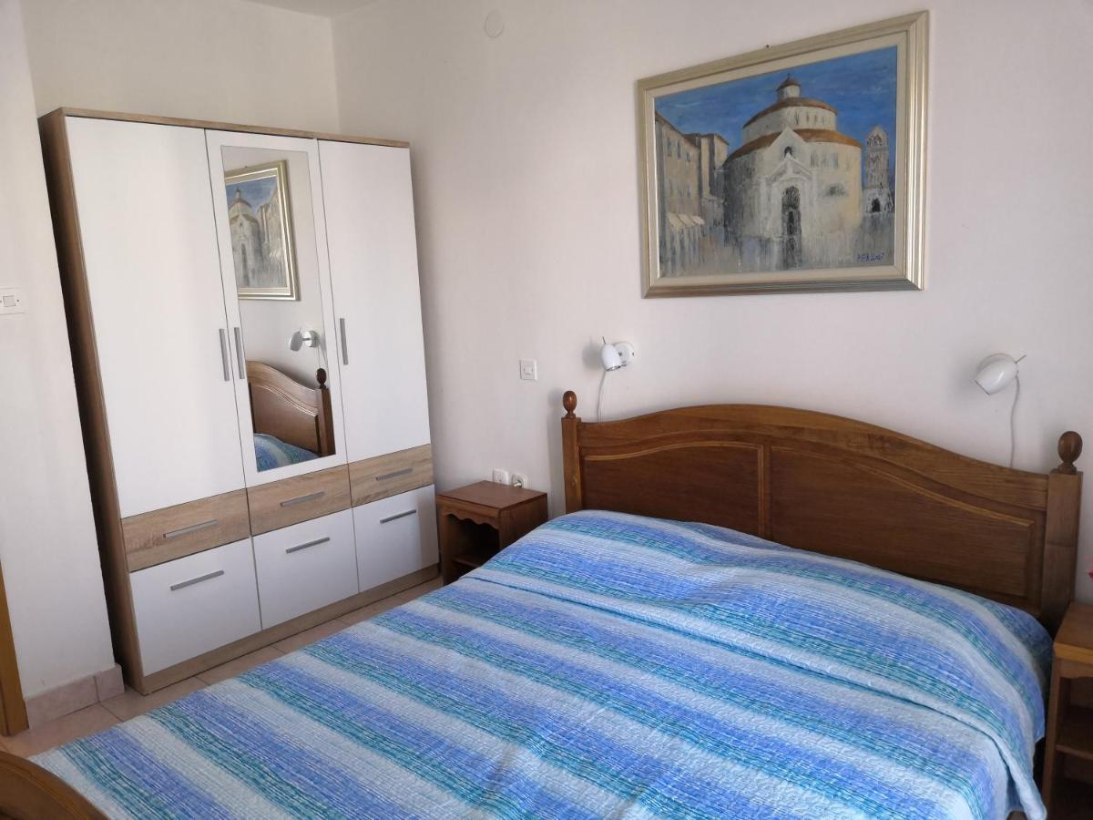 Laura And Nevio Apartments And Rooms كريس المظهر الخارجي الصورة