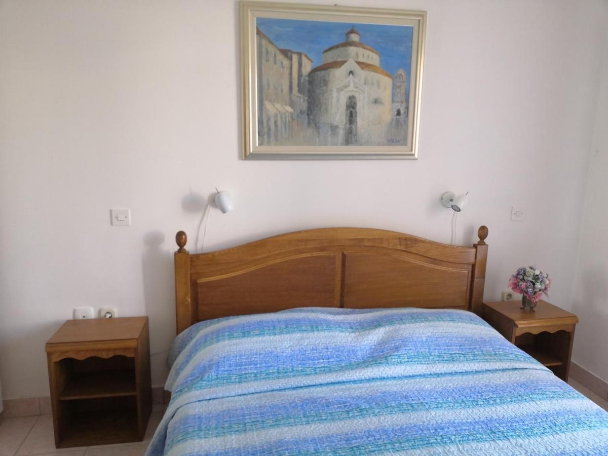 Laura And Nevio Apartments And Rooms كريس المظهر الخارجي الصورة