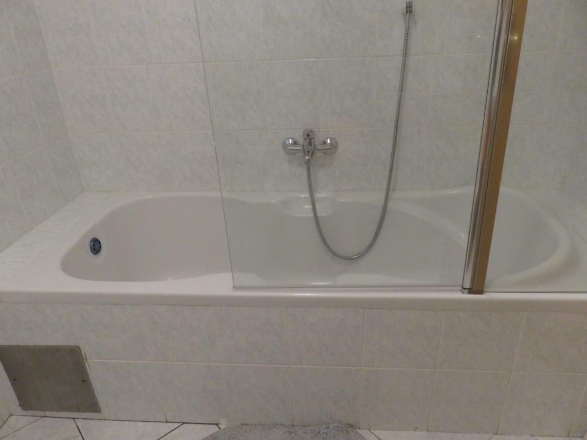Laura And Nevio Apartments And Rooms كريس المظهر الخارجي الصورة
