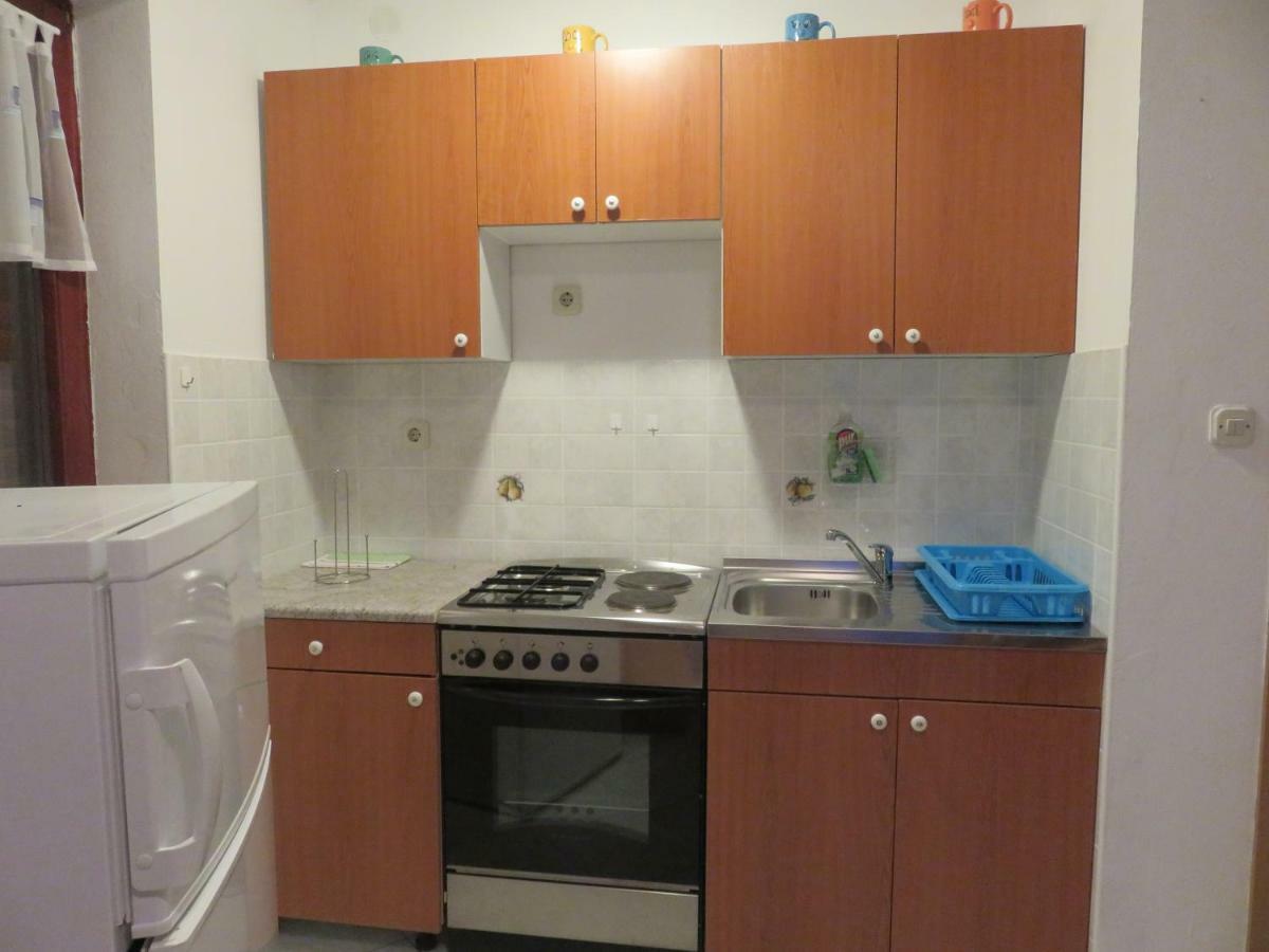 Laura And Nevio Apartments And Rooms كريس المظهر الخارجي الصورة